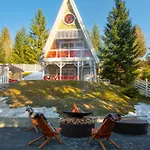 Freeman-4b двоповерховий з кухнею, альтанкою, грилем 6місний * Bukovel