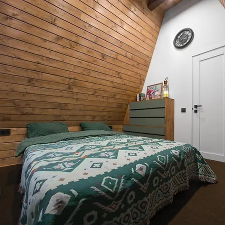 Вилла Freeman-4b - двоповерховий у з альтанкою та грилем для 6 гостей