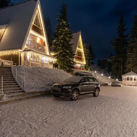 Freeman-4b - двоповерховий у з альтанкою та грилем для 6 гостей Буковель