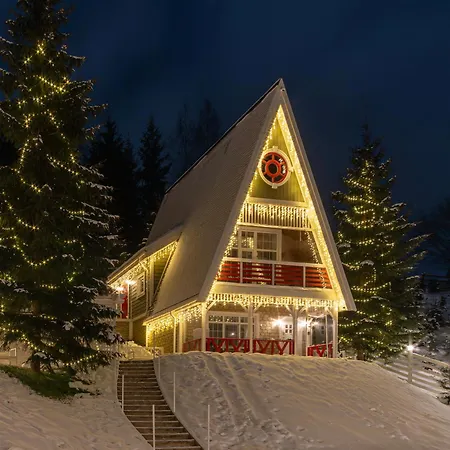 Вилла Freeman-4b - двоповерховий у з альтанкою та грилем для 6 гостей Буковель