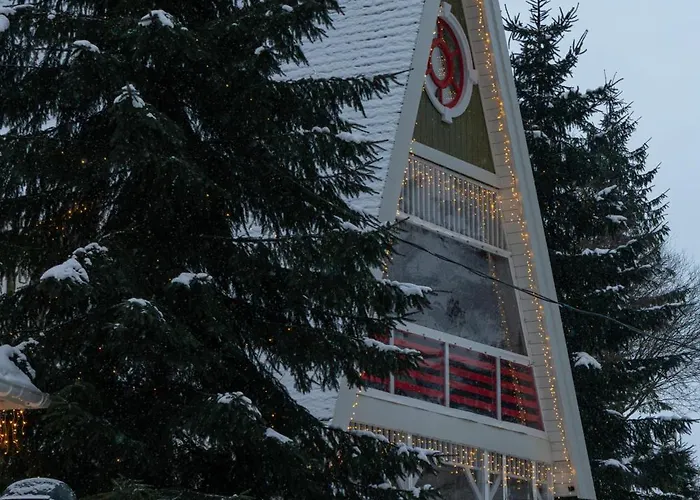 Villa Freeman-4b двоповерховий з кухнею, альтанкою, грилем 6місний *