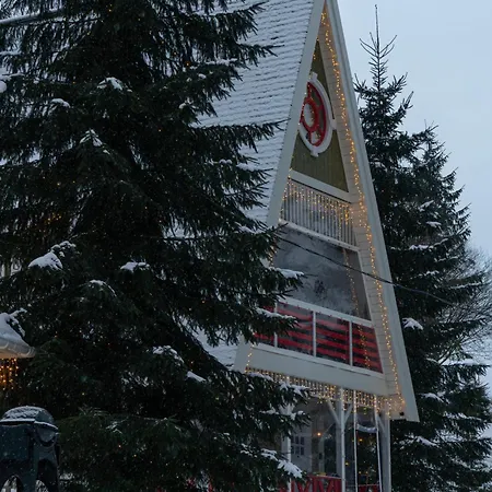 Villa двоповерхові у Freeman-4b з альтанкою та грилем *